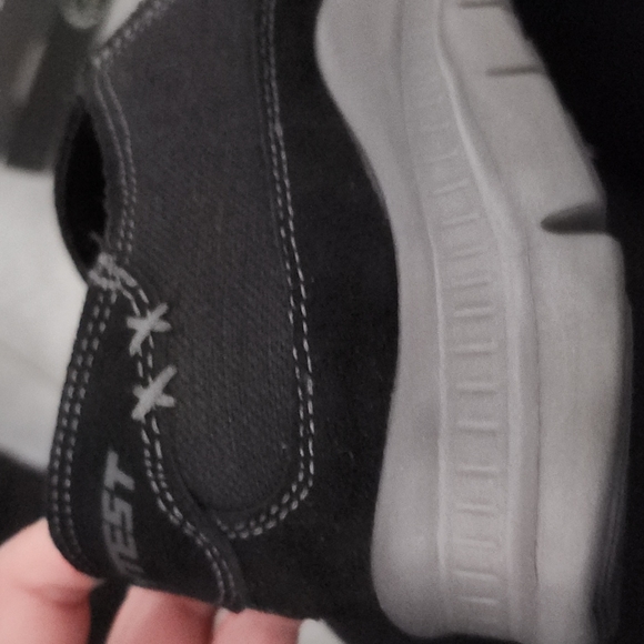 HYTEST Men's Slip On Shoe in Black, Size 8M - Picture 4 of 16